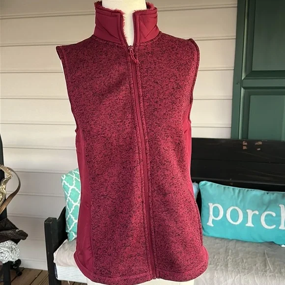 G. H. Bass & Co women’s fleece vest size S - Picture 3 of 14